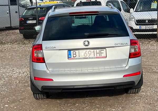 Skoda Octavia cena 46900 przebieg: 259000, rok produkcji 2015 z Krzeszowice małe 704